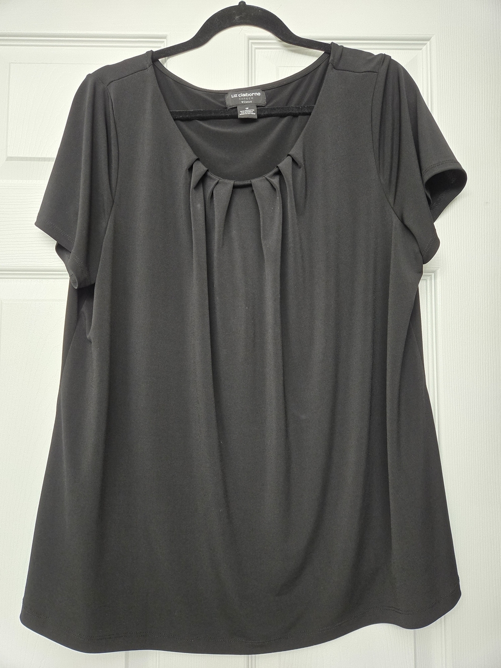 Liz Claiborne Black Short-Sleeve Scoop Neck Top with Front Pleats